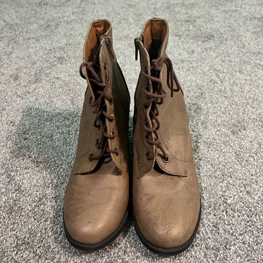 Women's fall booties